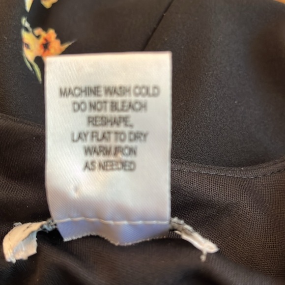 Floral fit and flare dress by NorthStyle. - Picture 5 of 5